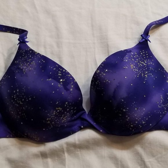 Victoria's Secret Plunge Push Up Bra - Picture 2 of 3